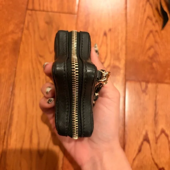 CHANEL Black Quilted Star Bag Charm - Picture 6 of 7